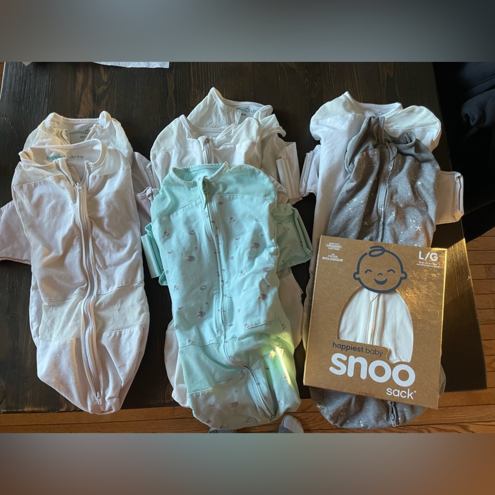 Lot of 8 Snoo Sacks Swaddles (small, medium and large)